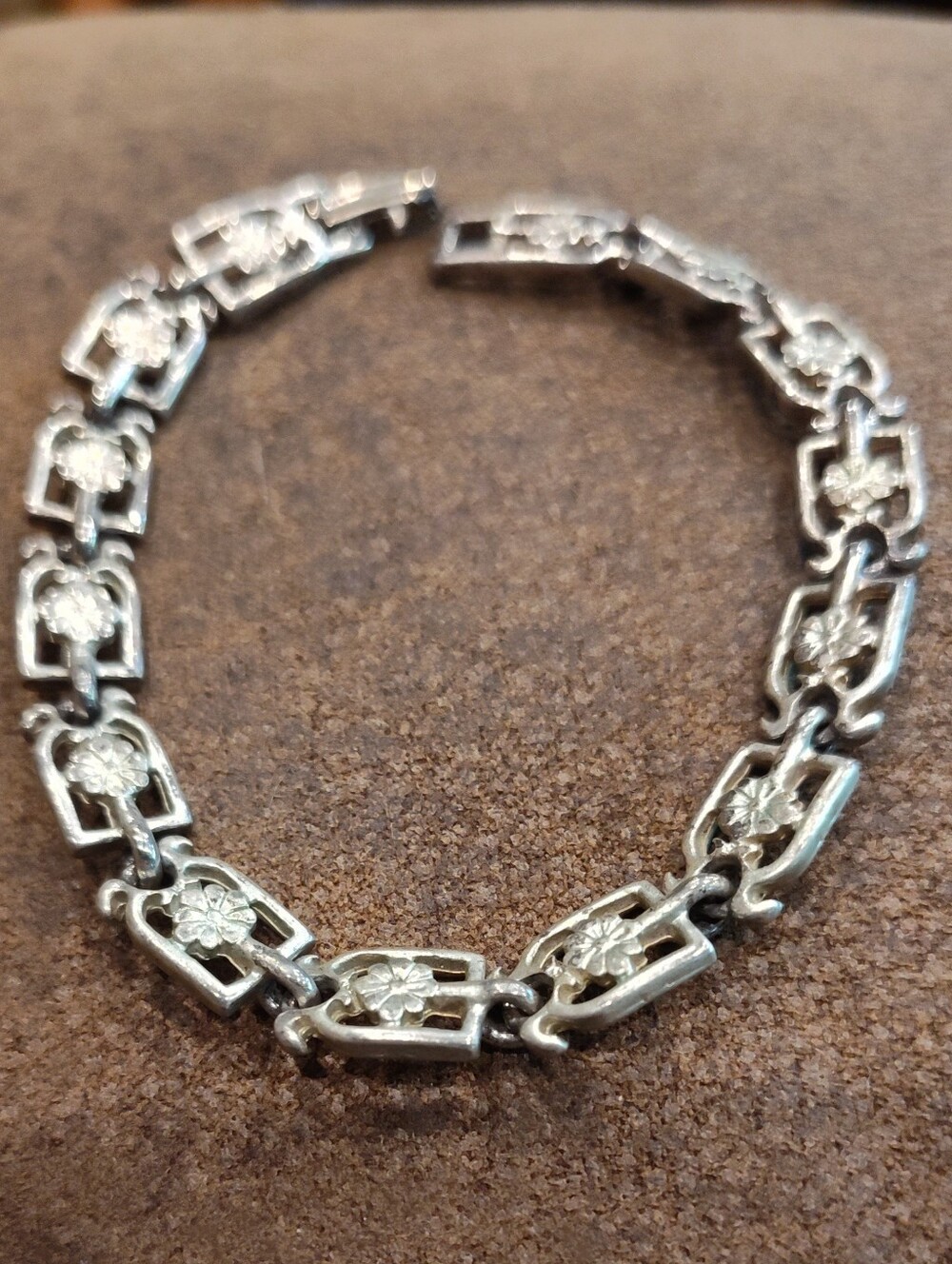 Vellerini Italy Sterling Silver Floral Link Bracelet